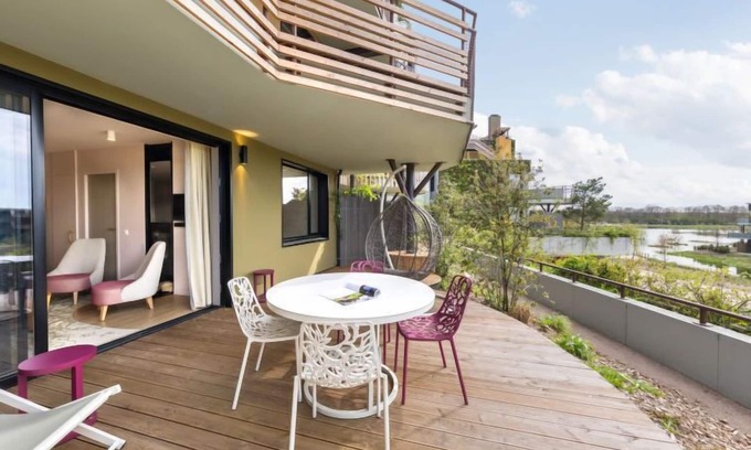 Bailly-Romainvilliers Apartment | Appartement VIP by Interhome