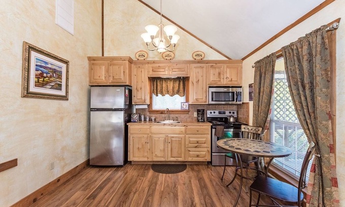 Fredericksburg Cottage | Appian Way - Tuscan Studio Bedroom Cottage by Redawning