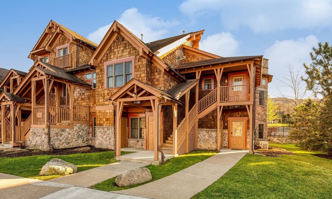 Sussex Condo | Apple Acres Across Mountain Creek, Relaxing, Biking, Hiking