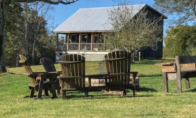 Hickman Cabin | Apple Ridge Farm Guest House