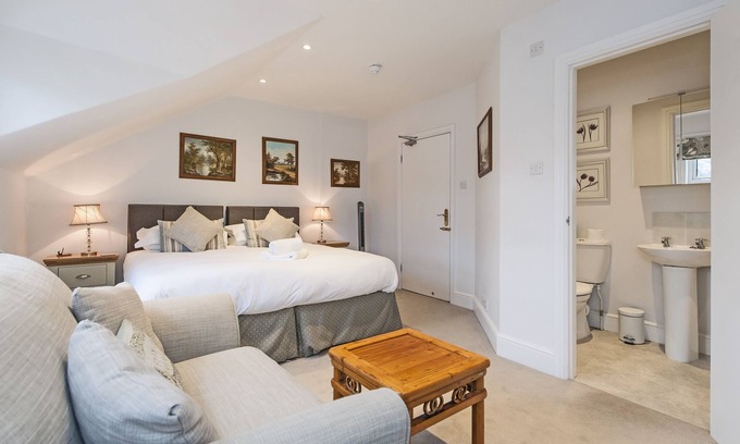 Bath Bed & Breakfast | Apple Tree Guest House