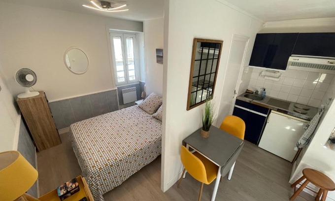 Fouras Apartment | Appt FOURAS Centre Ville 50m de la Mer