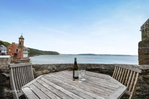 Kingsand House | April Cottage, Cawsand - Beach front
