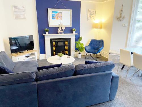 Westbourne Apartment | April Lodge Sail Away- 1Bed apartment close to the beach-Parking-Couples-Professionals-Contractors