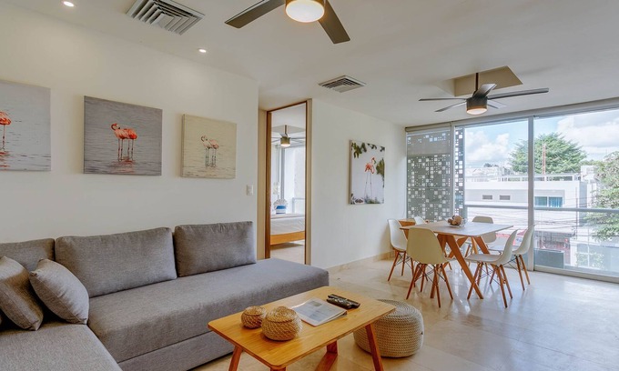 Tohoku Apartment | Apt w/Pool, only Steps from 5th Av & Mamitas Beach