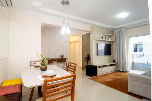 Ingleses Centro Apartment | Apto a 240m do Oceania Park nos Ingleses NX5350