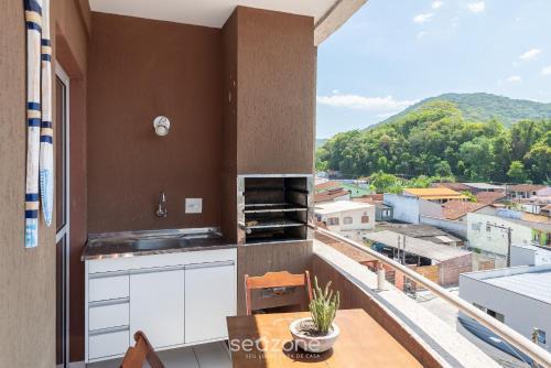 Estufa II Apartment | Apto c/churrasq. próximo a orla Ubatuba-SP CDV042