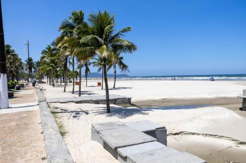 Vila Assuncao Apartment | Apto com wi-fi, ar cond e garagem a 100m da praia