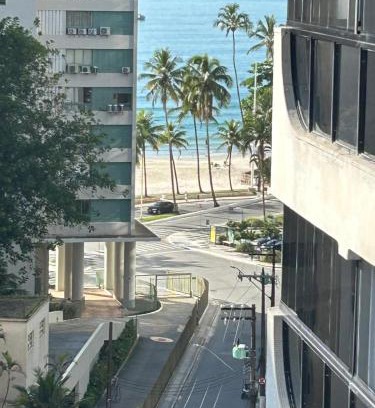 Pitangueiras Apartment | Apto Pitangueiras Enorme 150m2, 200m da praia, vista, 2 vagas carro, piscina, servico praia, 3 quartos com ar condicionado e 3 banheiros