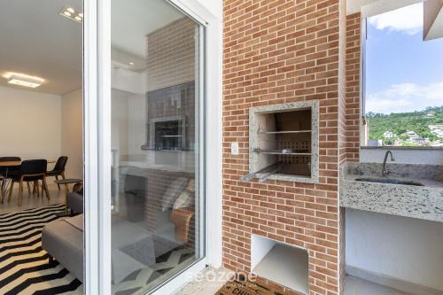 Joao Paulo Apartment | Apto Próx. à Praia e ao Floripa Shopping [EAZ305]