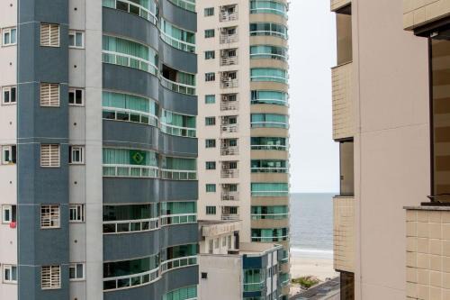 Barra Sul Apartment | Apto Rústico com Vista Lateral do Mar KZ7271