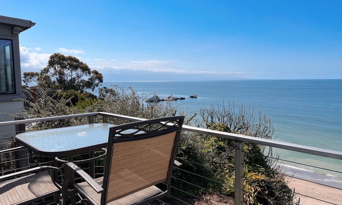 Aptos House | Aptos-Santa Cruz~Ocean Front Beach House
