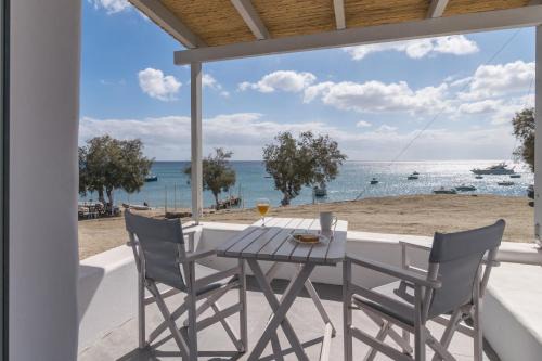 Milos Bed & Breakfast | Aqua Bay Agia Kyriaki