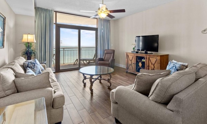 Windy Hill Condo | Aqua Escape Oceanfront 2BR with King & Queen Beds