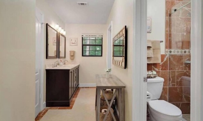 Tallahassee House | Aqua Vista Getaway