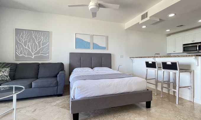 The Bight Condo | AquaBLU Ocean View Studio