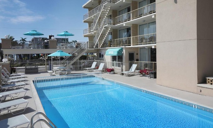 Wildwood Hotel | Aquarius Oceanfront Inn