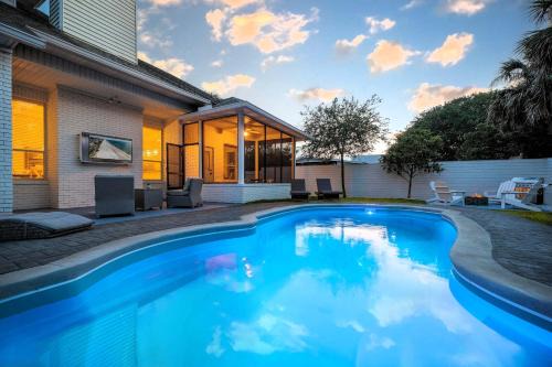 Atlantic Shores House | AquaTerra Heated Pool Beachside and Game Room