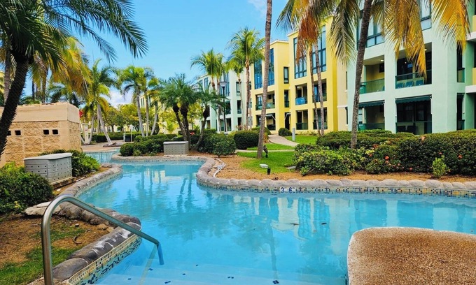 Mediania Alta Apartment | Aquatika Tropical Paradise Beach Side Resort With 5 Pools