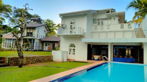 Moratuwa Hotel | Aquila By Bolgoda Holiday Resort