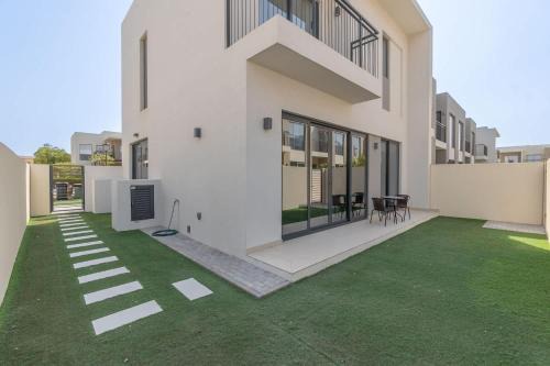 Dubai Villa | Arabian Ranches Villa sleeps 6 in a Great Location