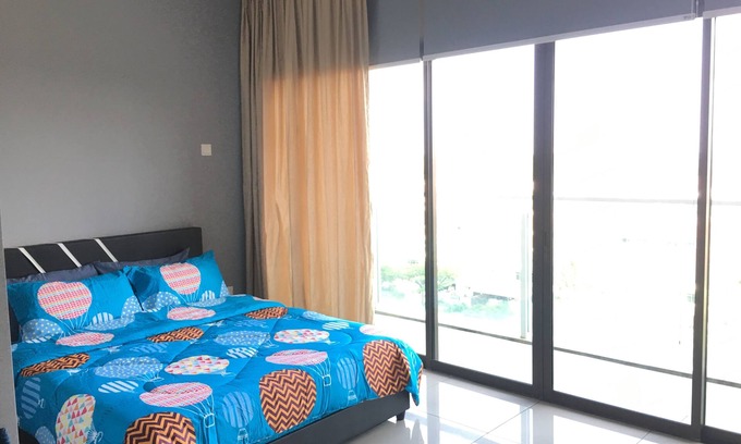 Taman Mount Austin Apartment | Arale Sweet Home in Mount Austin Near IKEA AEON TESCO Mall and all eateries!