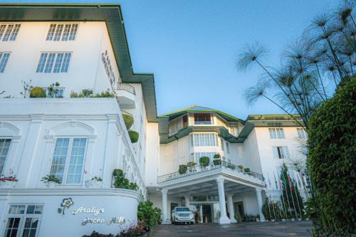 Nuwara Eliya Hotel | Araliya Green Hills - Where Historic Charm Mingles with Natural Beauty