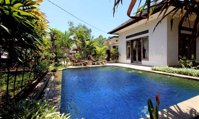 Kalibukbuk Hotel | Araminth Villa & Spa