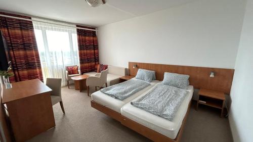 Siofok Aranypart Hotel | Aranypart Szálló-Közösségi Szálláshely