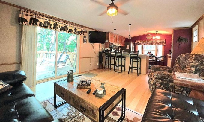 Lyndon Station Cabin | Arbor Lake Getaway 2, just minutes from Wisconsin Dells