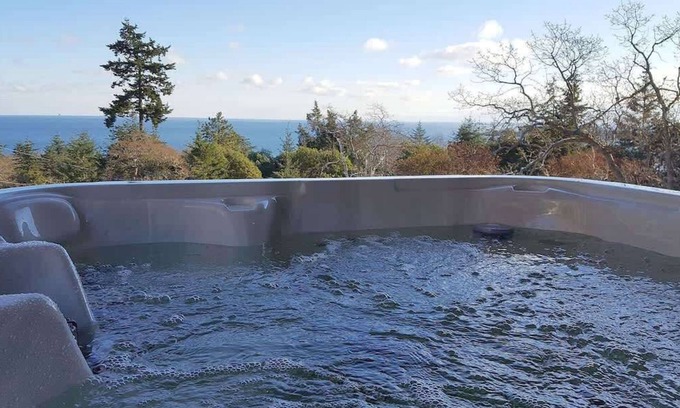 Metchosin House | Arbutus Hill Summary: