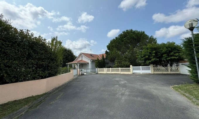 Gujan-Mestras Villa | Arcachon Style Modern Villa for up to 12 people