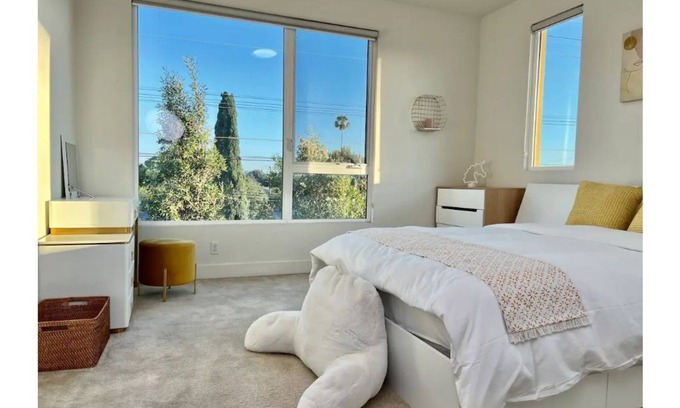 Arcadia House | Arcadia-Quiet Spacious 2b2.5b Townhouse π Getaway