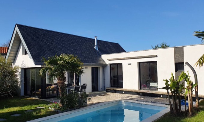 La Bernerie-en-Retz House | Architect-designed villa - Beach - 5mn from center of Pornic - Heated pool