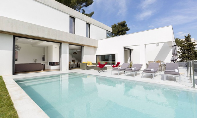 Perier House | Architect's villa & swimming pool in the heart of Marseille