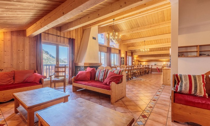 Arc-2000 Ski Chalet | Arcs 2000: 32 people, entire chalet with Mont Blanc view and close to the slopes