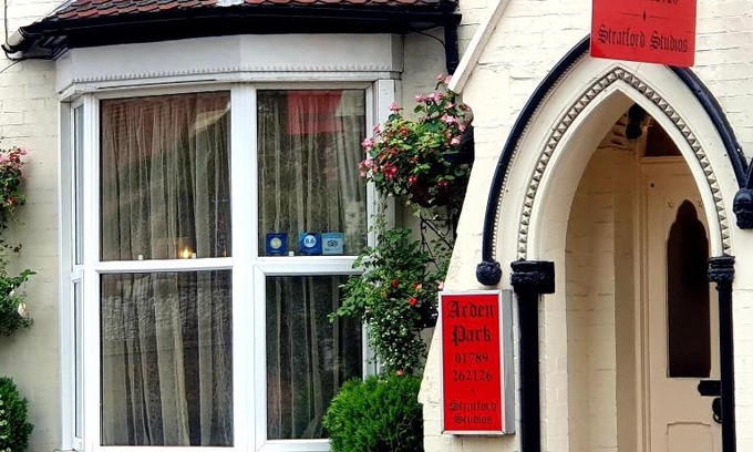 City Centre House | Arden Park Ensuite Rooms