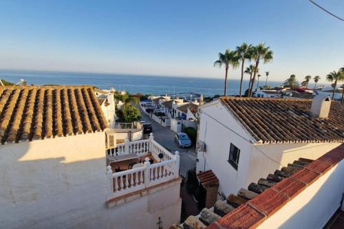 Mijas Ski Chalet | Ardhraubu Villa, Terra Cotta & Very Close to Sea