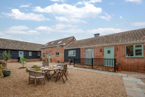 Sudbury House | Ardley Cottage Squirrel