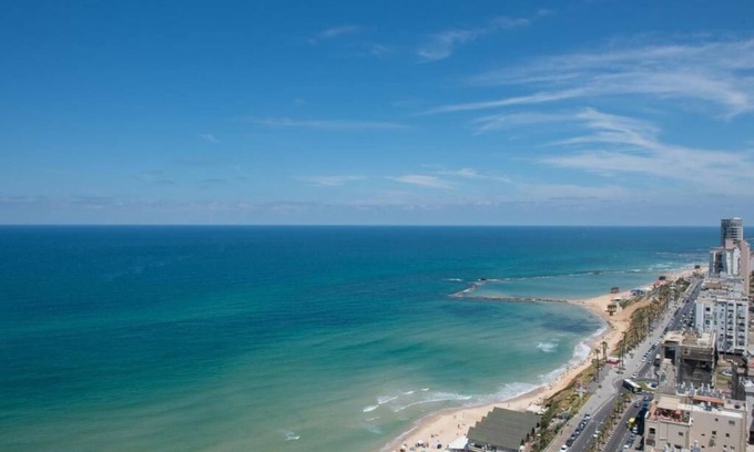 Bat Yam Hotel | Arena by the Beach