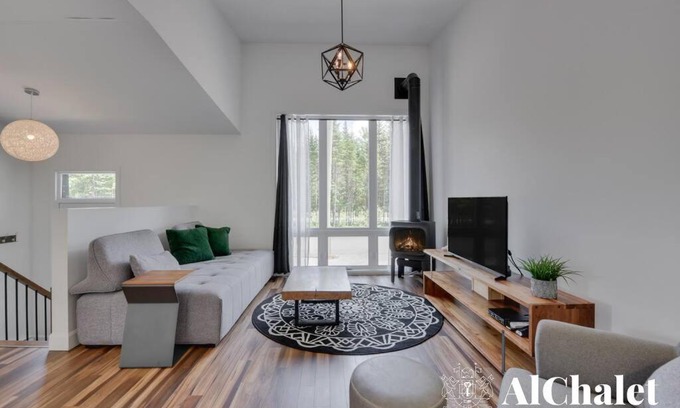 Pont-Rouge Ski Chalet | Ares chalet avec Spa et piscine