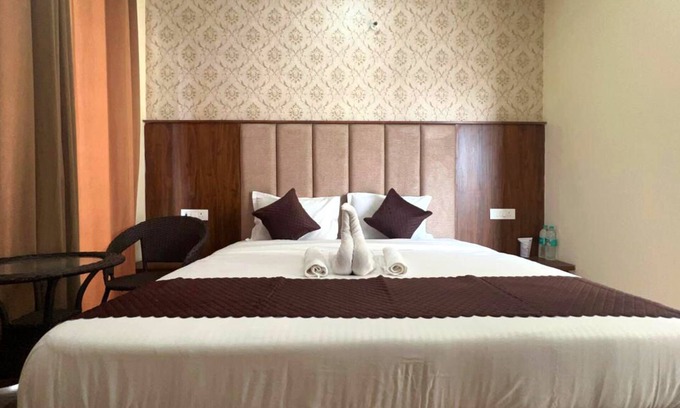 Dehradun Hotel | Aries Inn