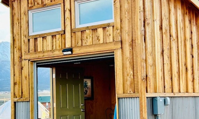 Buena Vista Cabin | Arkansas River Cabin + Breakfast (A)