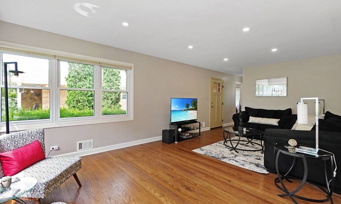 Arlington Heights House | Arlington Heights FHS Rental
