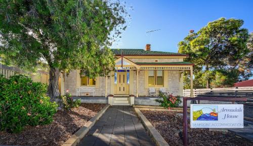 Kingscote House | Armadale House - Kingscote