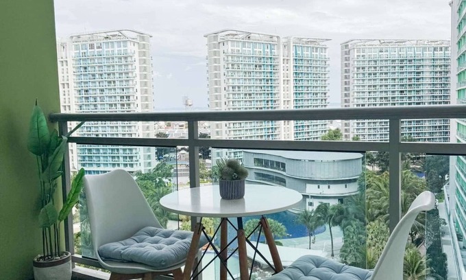Paranaque Apartment | Arns Honesty Rm