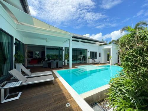 Ban Saiyuan Villa | Aromdee 2 Villa by G Estate Phuket