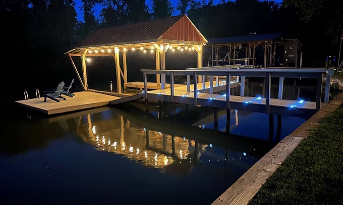 Jackson House | Arrow Point Retreat on Jackson Lake - Updated new furnishings - Amazing Sunrises