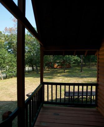 Marquette County Resort | Arrowhead Camping Resort Loft Cabin 20