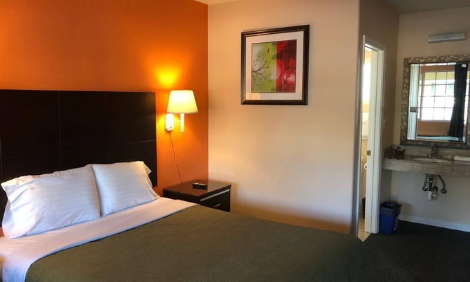 Arroyo Grande Hotel | Arroyo Village Inn